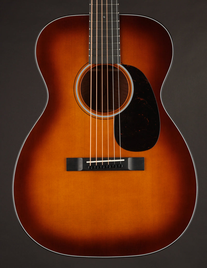 Martin Custom Shop 00-14 Deep Body Flamed Mahogany & European Spruce