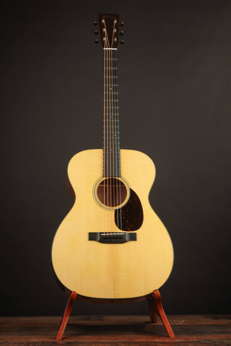 Martin Custom Shop OM 18-Style Italian Spruce