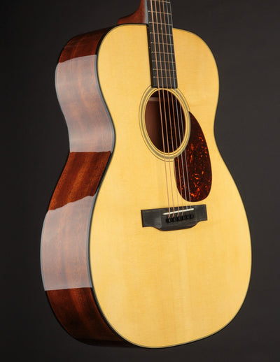 Martin Custom Shop OM 18-Style Italian Spruce