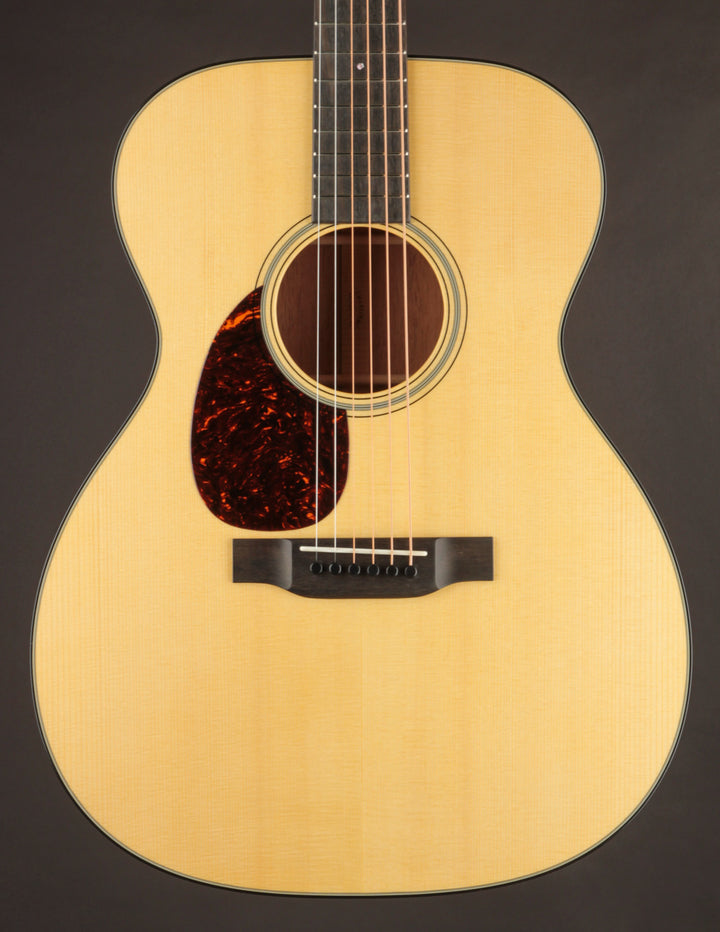 Lefty OM-18 Italian Spruce | The Music Emporium