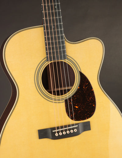 Martin Custom Shop OM Cutaway 28-Style European Spruce