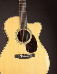 Martin Custom Shop OM Cutaway 28-Style European Spruce