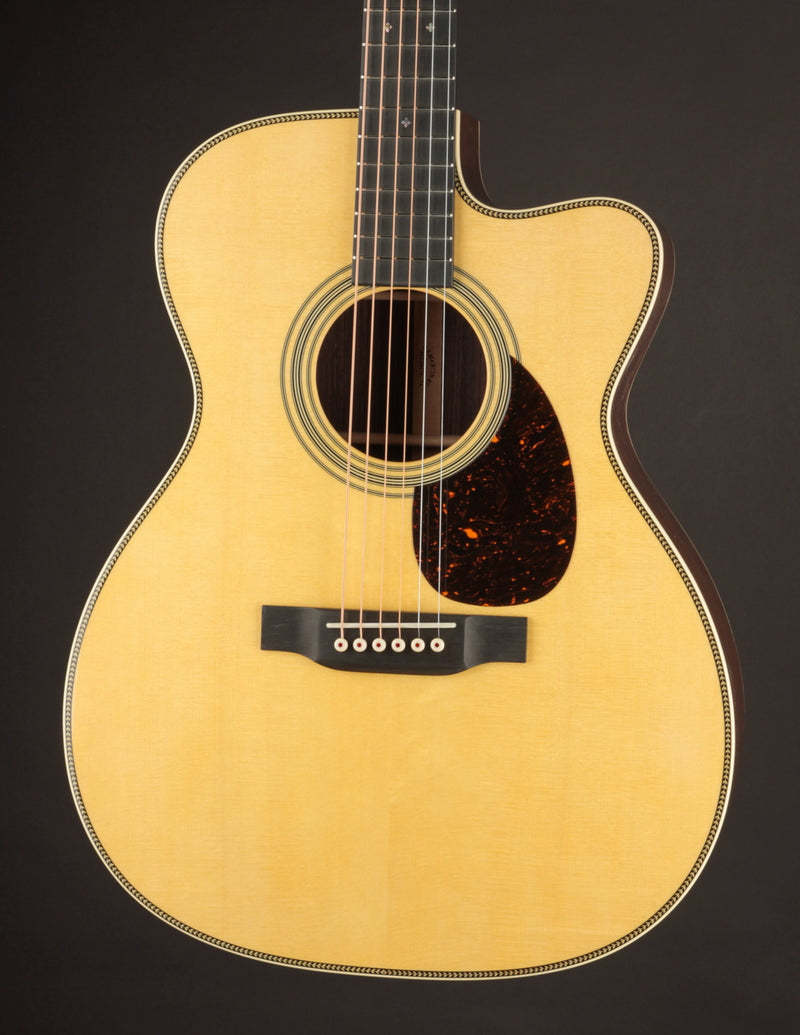 Martin Custom Shop OM Cutaway 28-Style European Spruce