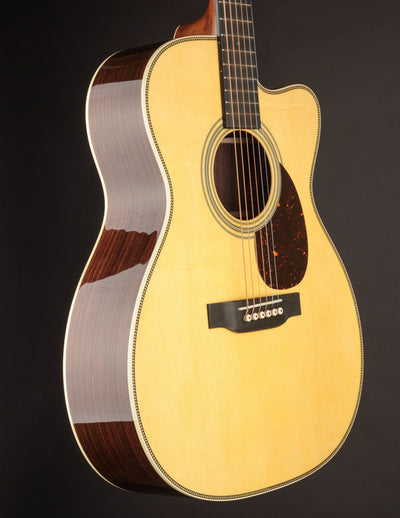 Martin Custom Shop OM Cutaway 28-Style European Spruce