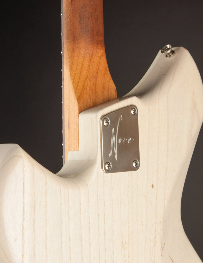 Novo Guitars Mirus J Mary Kaye White