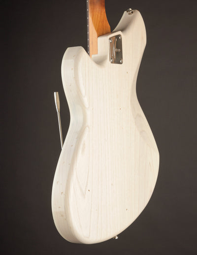 Novo Guitars Mirus J Mary Kaye White