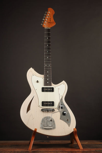 Novo Guitars Mirus J Mary Kaye White