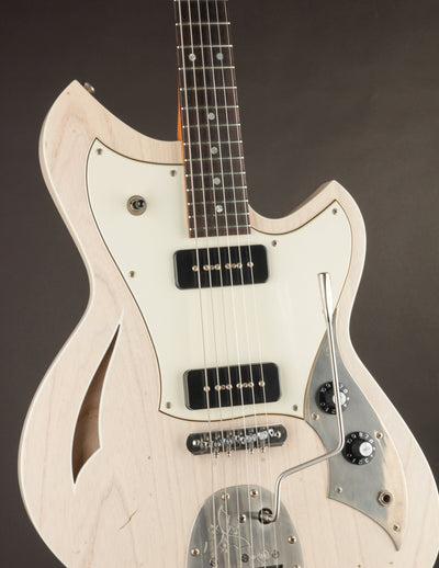 Novo Guitars Mirus J Mary Kaye White