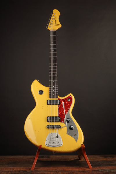 Novo Guitars Serus J Baritone Vintage Cream