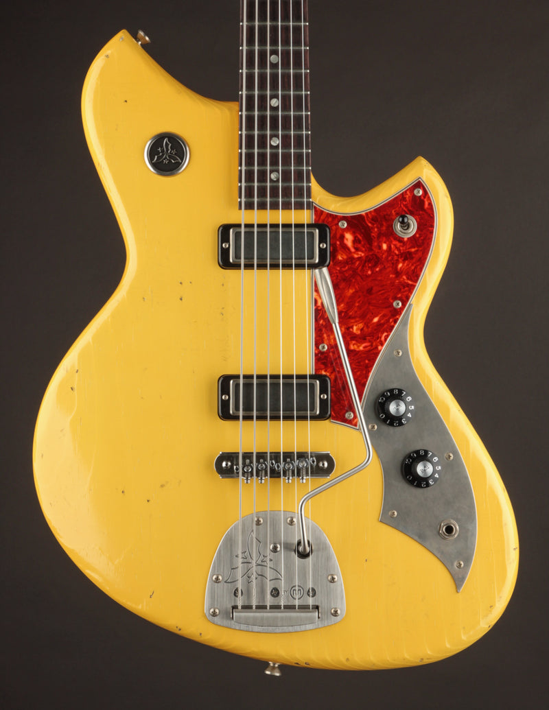 Novo Guitars Serus J Baritone Vintage Cream