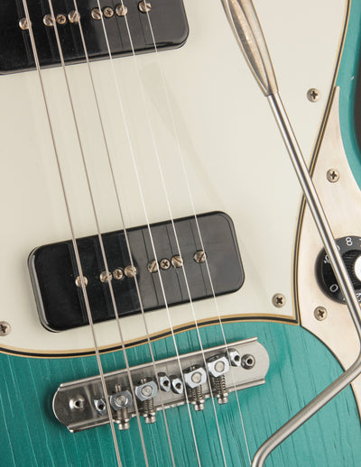 Novo Guitars Serus J Ocean Turquoise