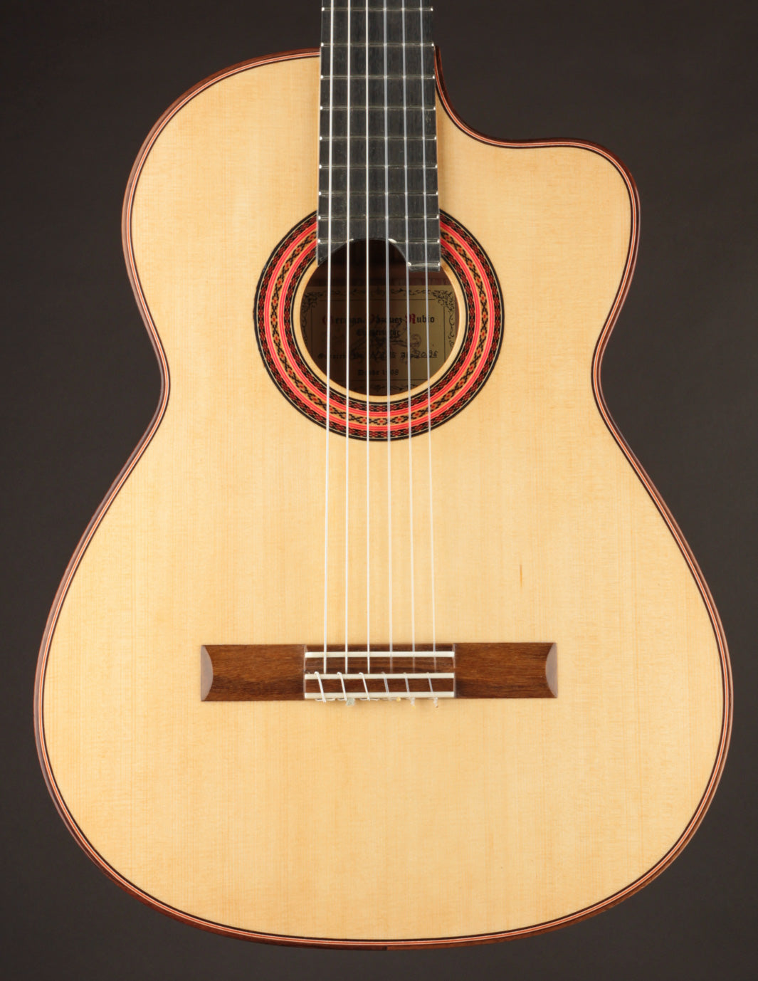 Vazquez Rubio Crossover Estudio Cutaway Spruce