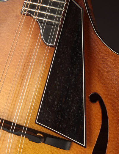 Smart Two-Point Amber Art Deco (2023)