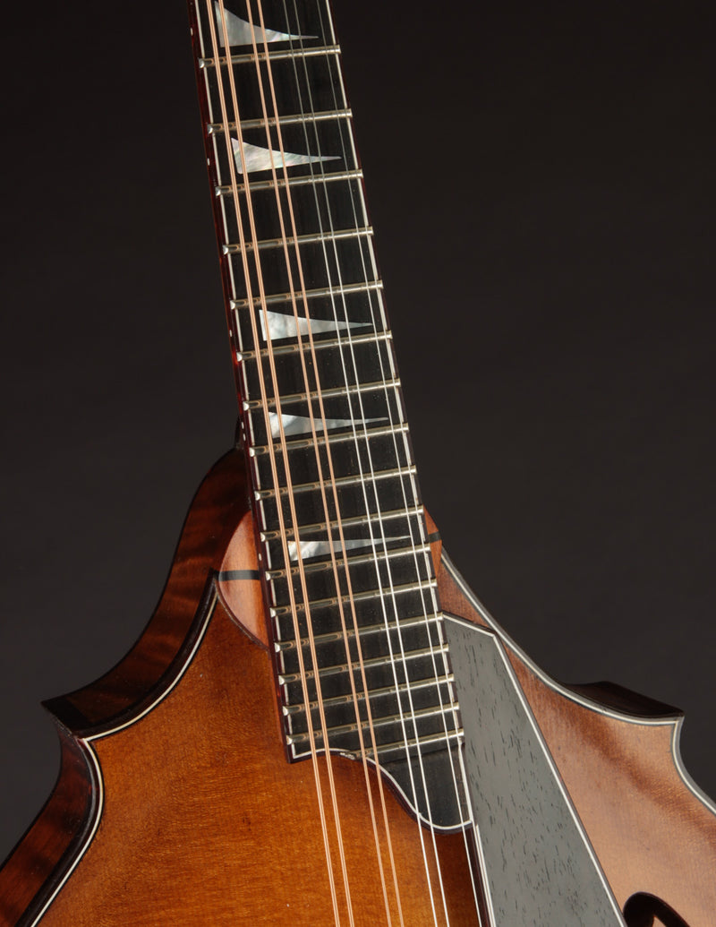Smart Two-Point Amber Art Deco (2023)