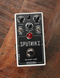 Spaceman Sputnik I Fuzz White Edition