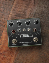 Spaceman Sputnik IIB Fuzz Limited Cyrillic Edition