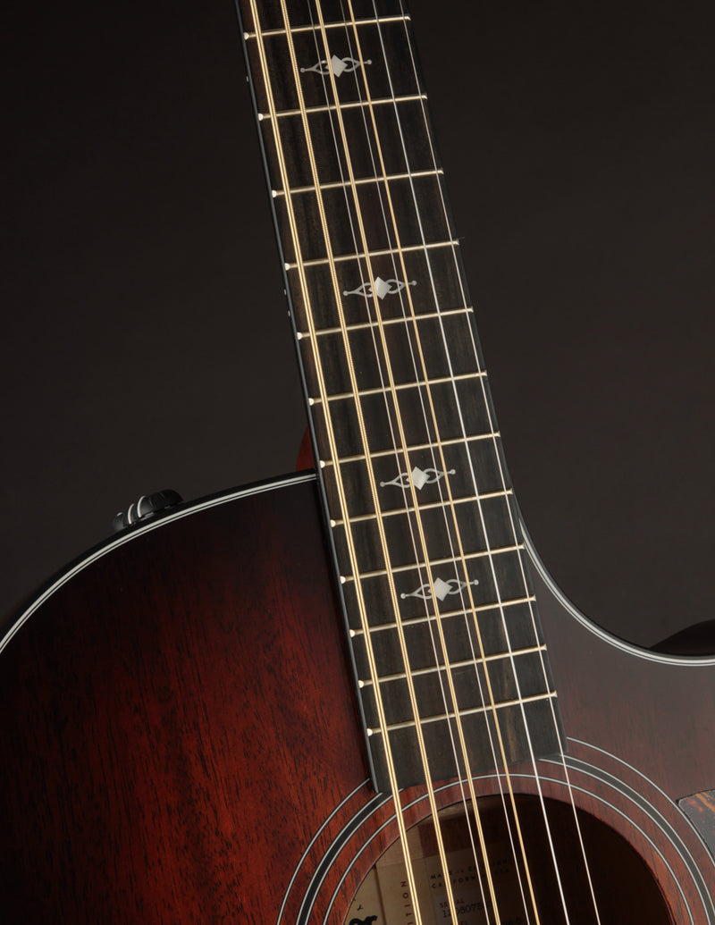 Taylor 324CE Baritone 8 LTD