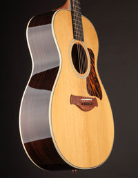 Side view of a Taylor 712e Gold Label