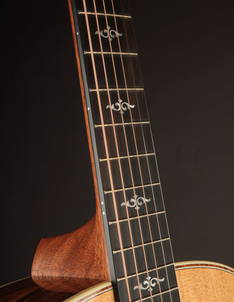 Taylor 817E Gold Label Honduran Rosewood Natural