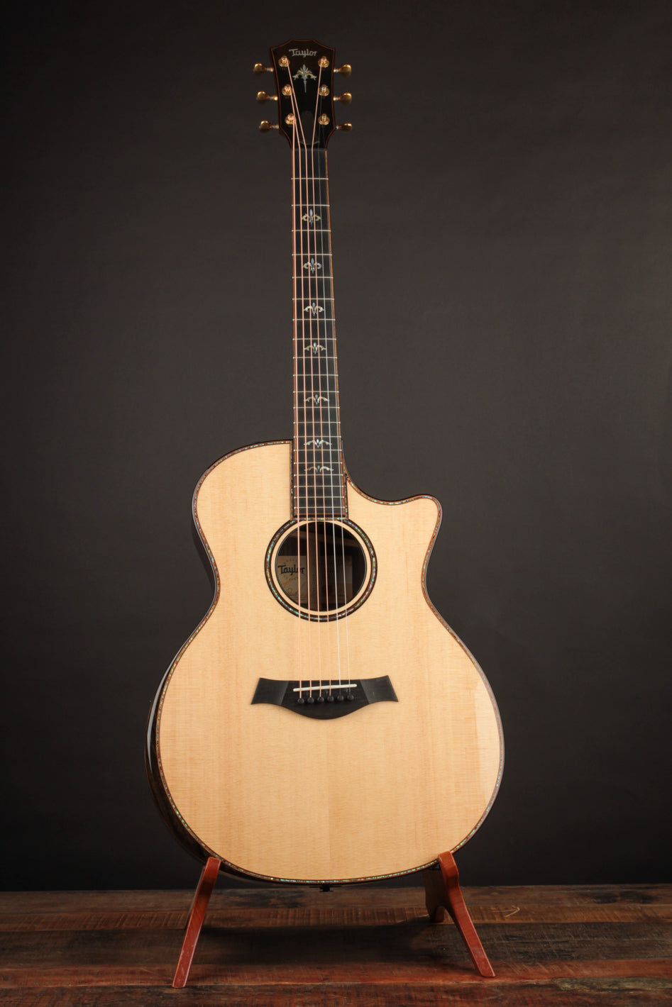 Taylor 914CE | The Music Emporium