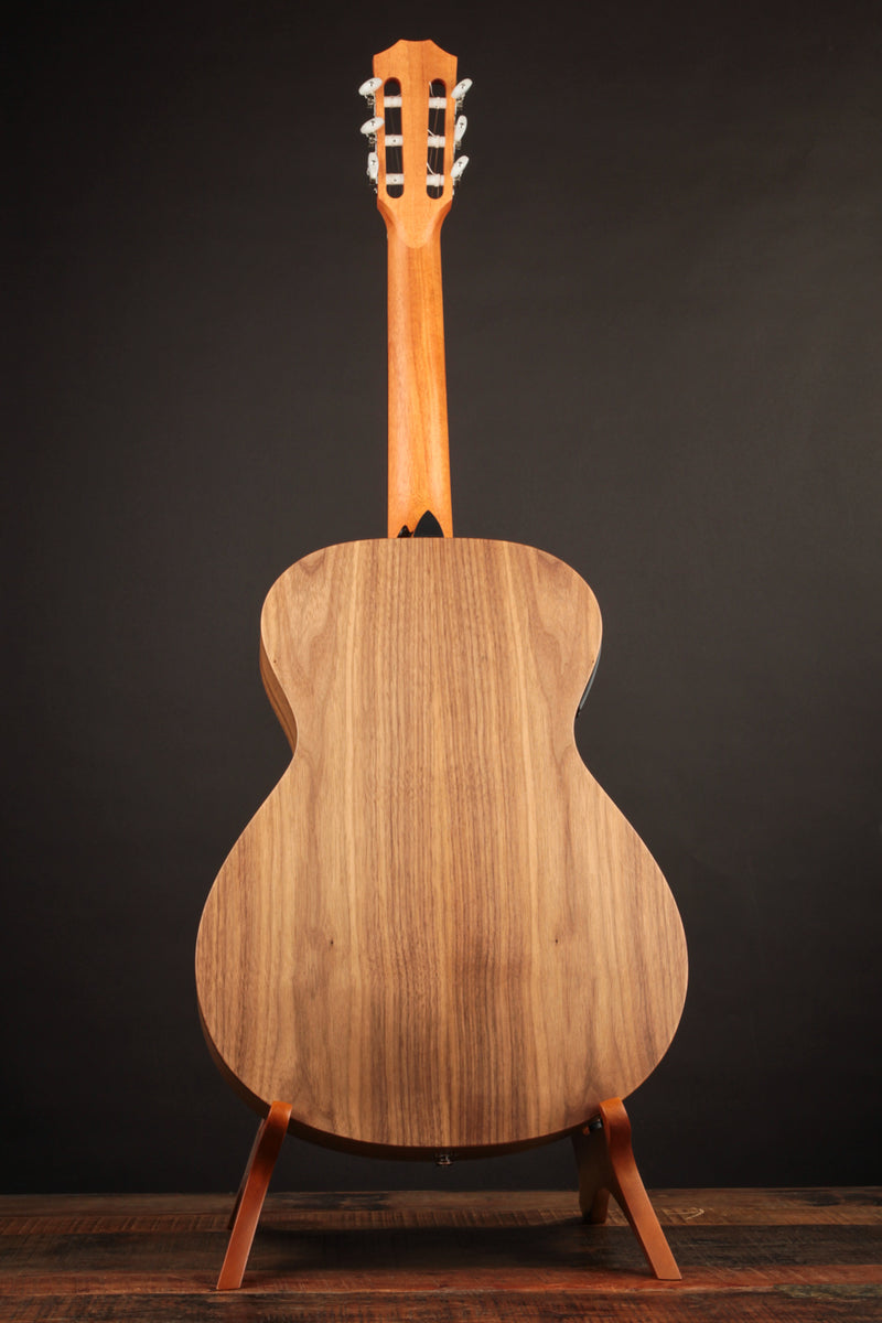 Taylor Academy 12e Nylon