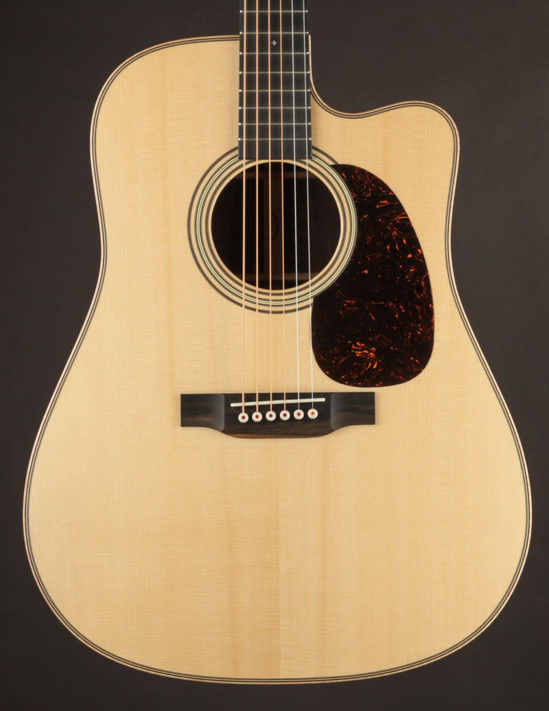 Martin Custom Shop DC-28 Cutaway (USED, 2024)