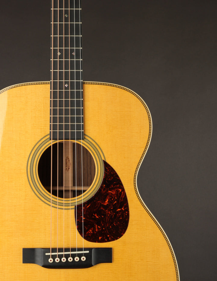 【当たり個体】Martin OM-28 選定品 未使用 ピックアップ搭載 Martin OM-28E Guitar & Case, with LR Baggs Anthem Pickup