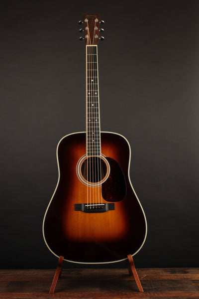 Martin Custom D-35 Sunburst Wild Grain Rosewood (USED, 2018)