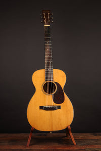 Martin 0-18 (1953)