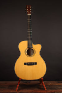 Martin OMC-28M Laurence Juber (USED, 2005)