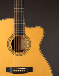 Martin OMC-28M Laurence Juber (USED, 2005)