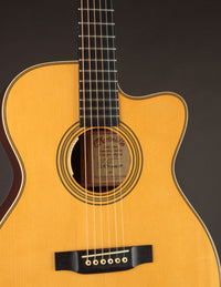 Martin OMC-28M Laurence Juber (USED, 2005)