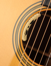 Martin OMC-28M Laurence Juber (USED, 2005)