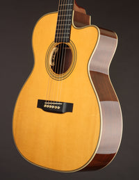 Martin OMC-28M Laurence Juber (USED, 2005)