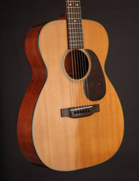 Martin 00-18 (1947)