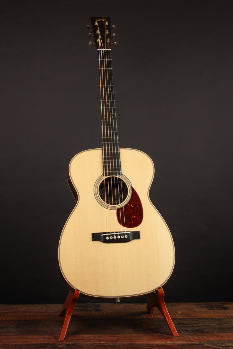 Collings 002H 14-Fret German Spruce Traditional Satin Finish