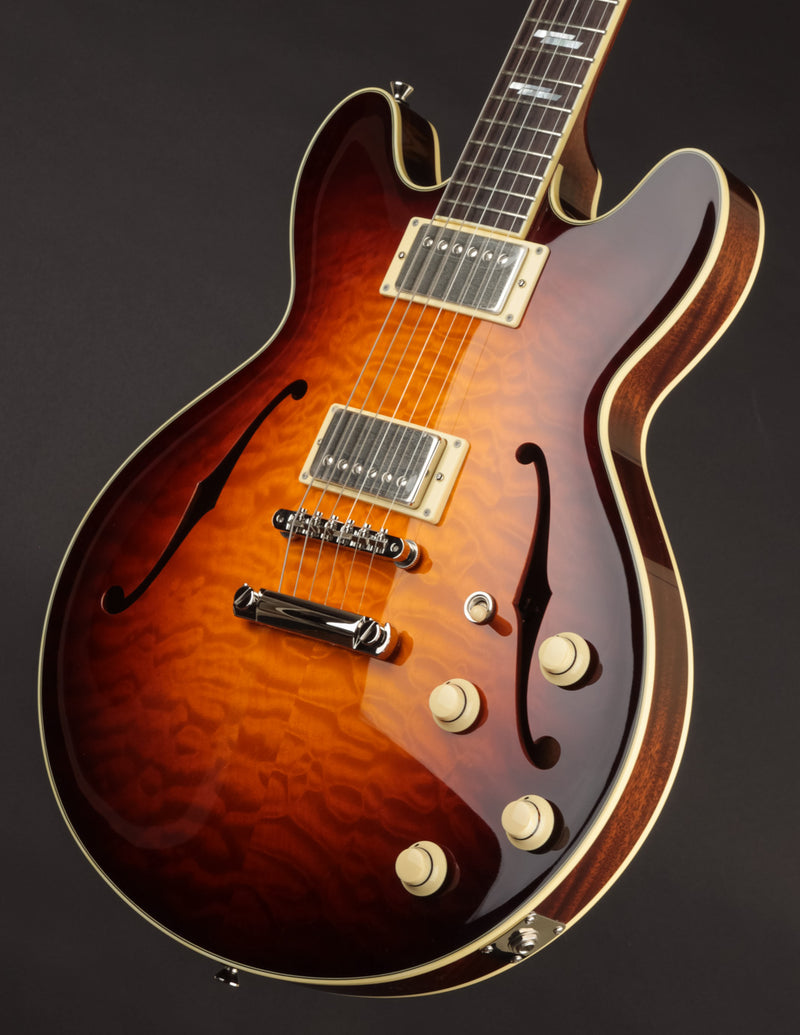Collings I-35 Deluxe Tobacco SB Master Quilt Top