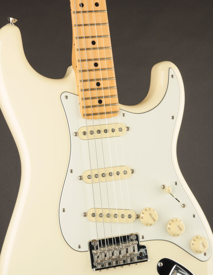Used Fender Stratocaster (2016) at The Music Emporium