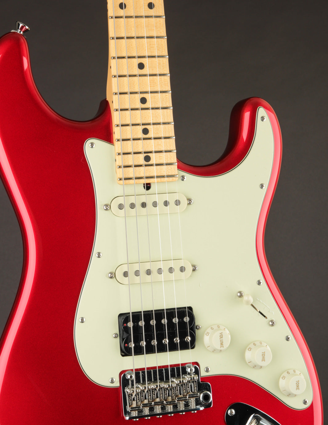 ギター James Tyler Classic USA James Tyler Guitars - Black Classic — James Tyler Guitars