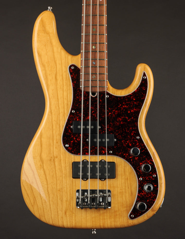 Used Fender Precision Bass (1998) at The Music Emporium