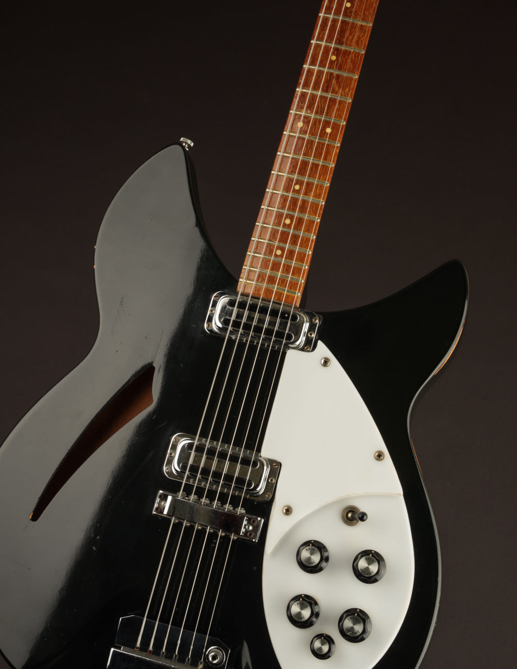 Rickenbacker 335, Jetglo (USED, 1966) – The Music Emporium