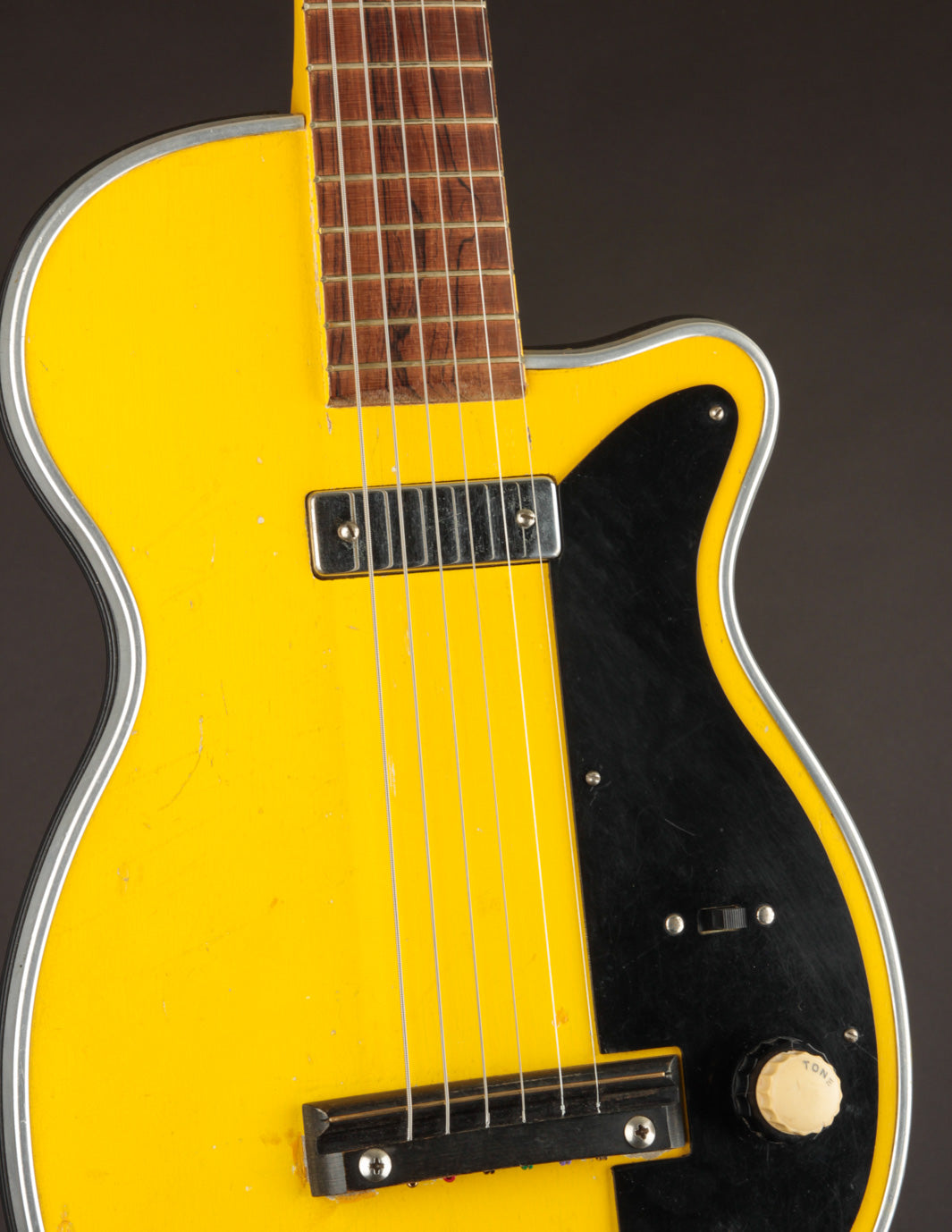 1956 Harmony H42 Stratotone Newport, Yellow | The Music Emporium