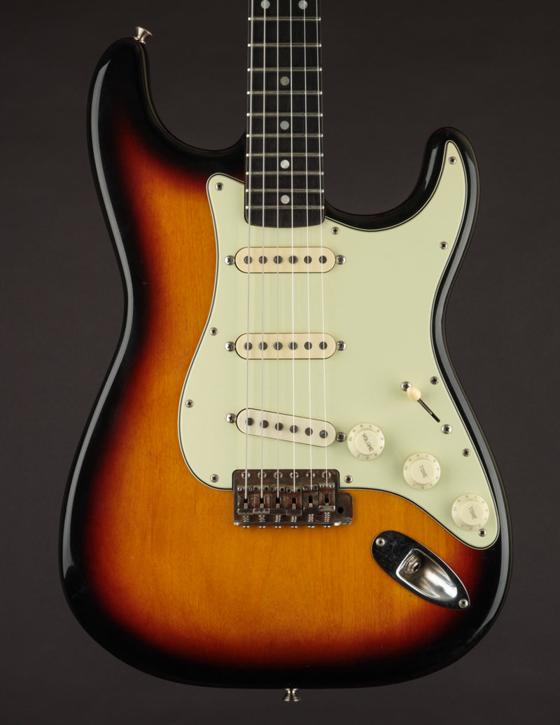 1965 Fender Stratocaster Vintage Electric Guitar Sunburst w/ 1964