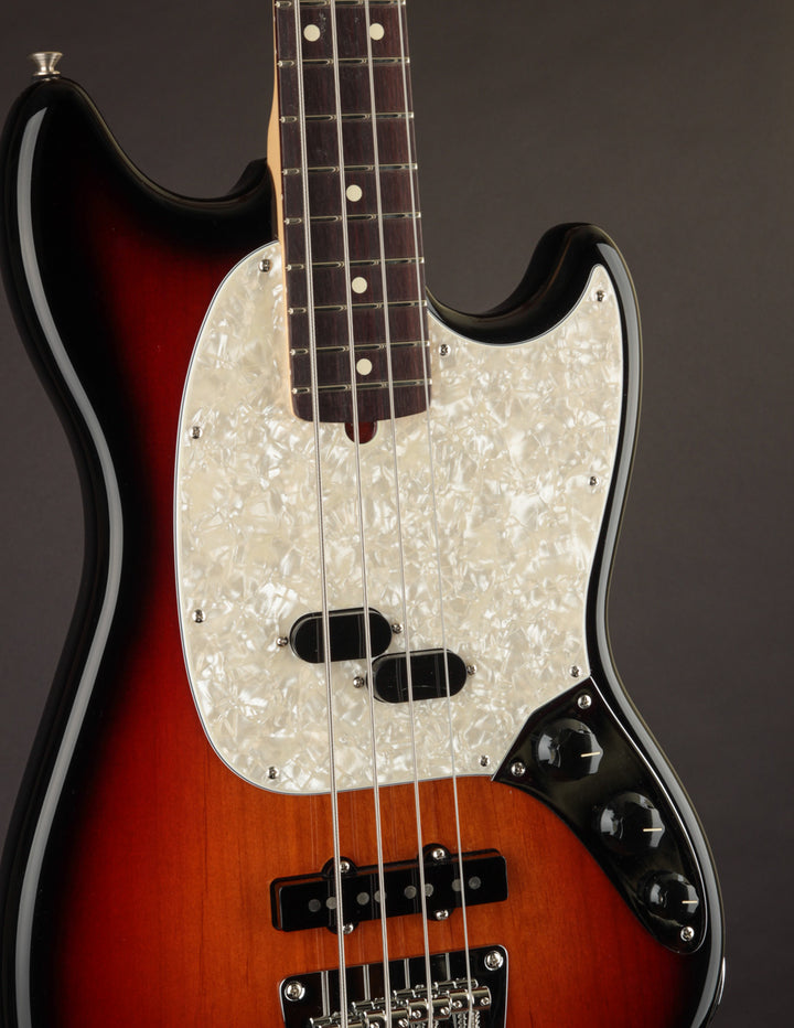 Fender American Performer Mustang Bass | The Music Emporium