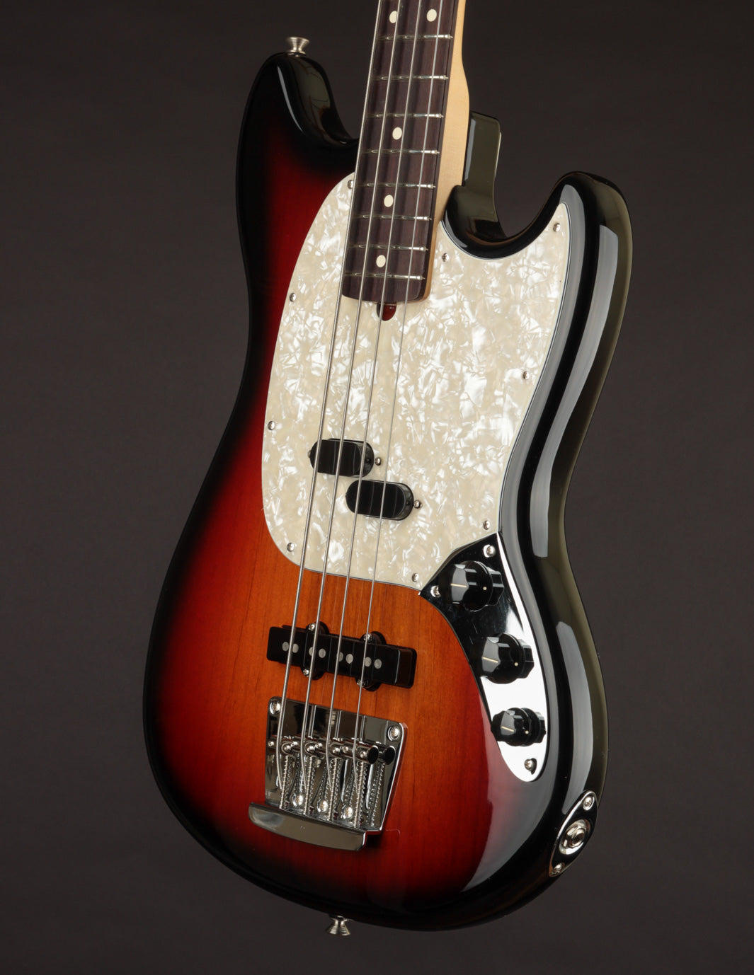 Mustang Bass: Fender at The Music Emporium