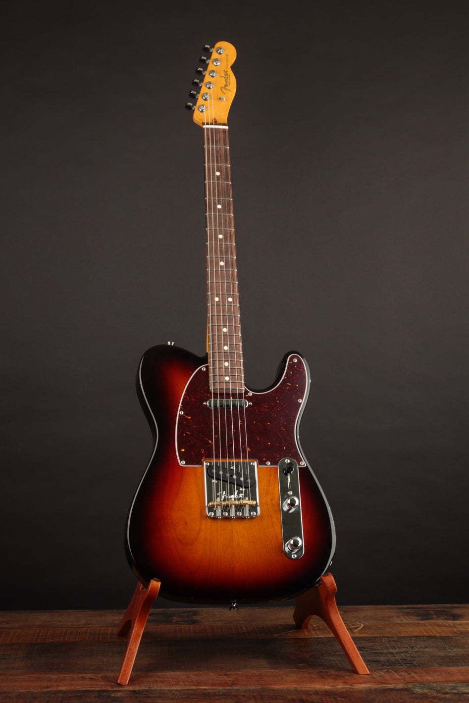 FENDER U.S.A. (1981-83)TELECASTER SUNBURST ELECTRIC GUITAR