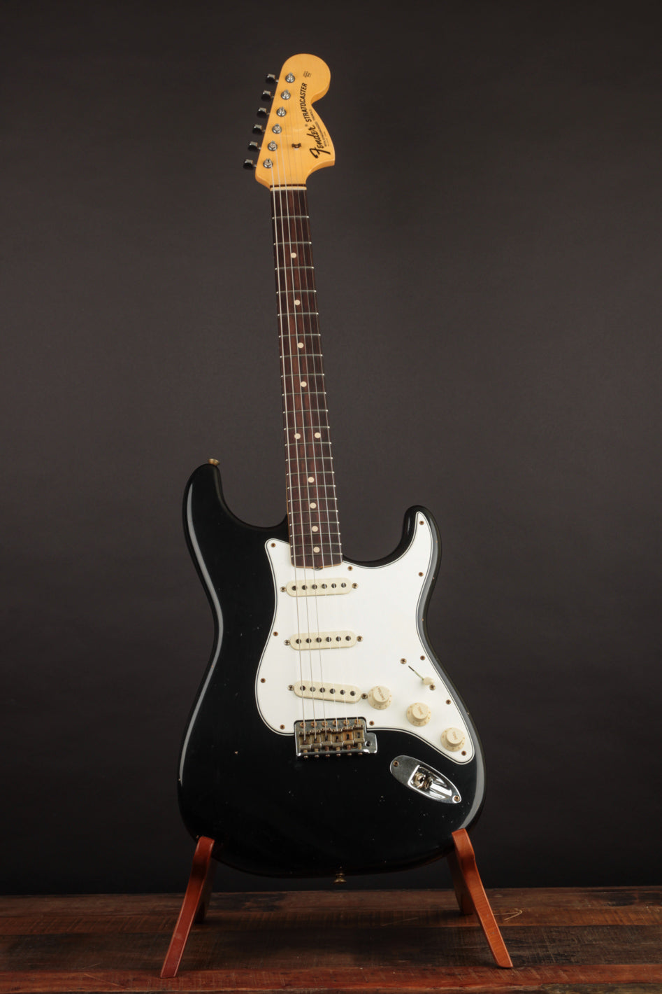 Fender Stratocaster ブラック Jimi Hendrix's 1967/68 Fender Stratocaster (Black) – Ground