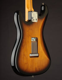 Fender Eric Johnson Stratocaster 2-Tone Sunburst