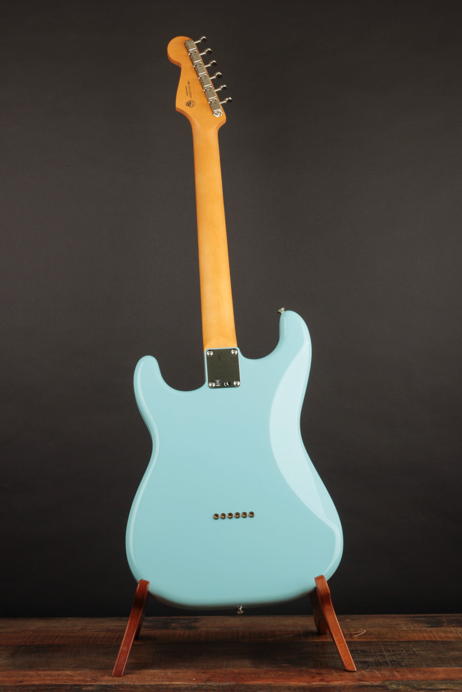 ギター Fender Noventa Stratocaster Daphne Blue Fender Noventa Stratocaster in Daphne Blue
