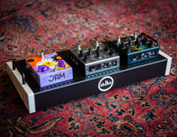 Temple Audio Solo 18 Pedalboard & Soft Case, Vintage White